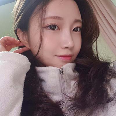 wonjin selfie
