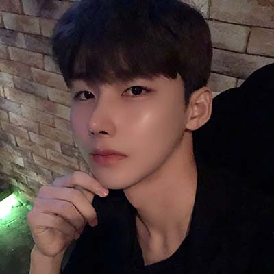 wonjin selfie